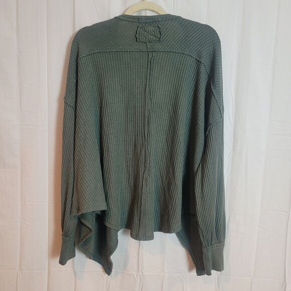 We The Free Coraline Waffle Knit Oversized Swing Top Women's Medium Green Boho - Picture 2 of 9